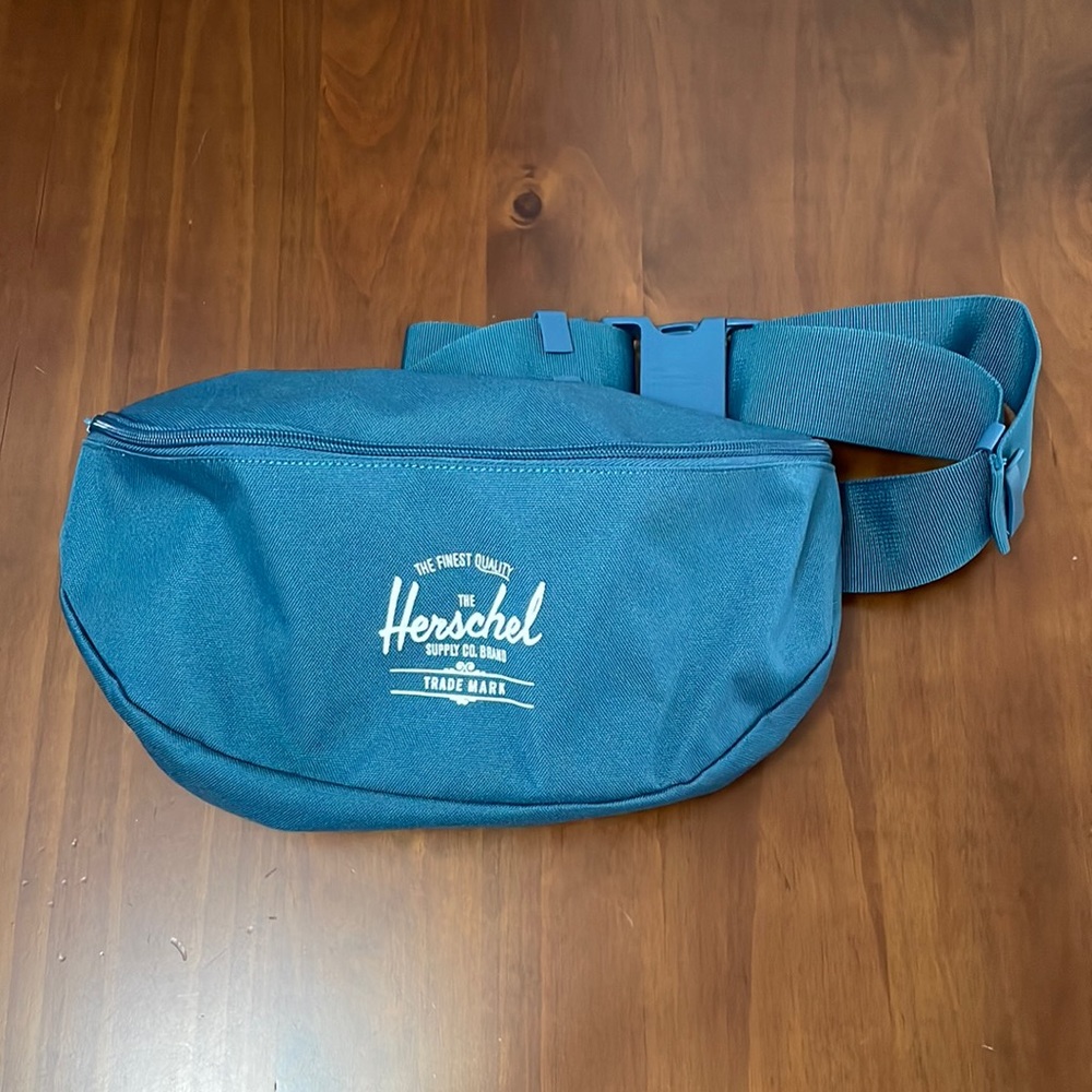 Herschel Hip Pack - Picture 1 of 3